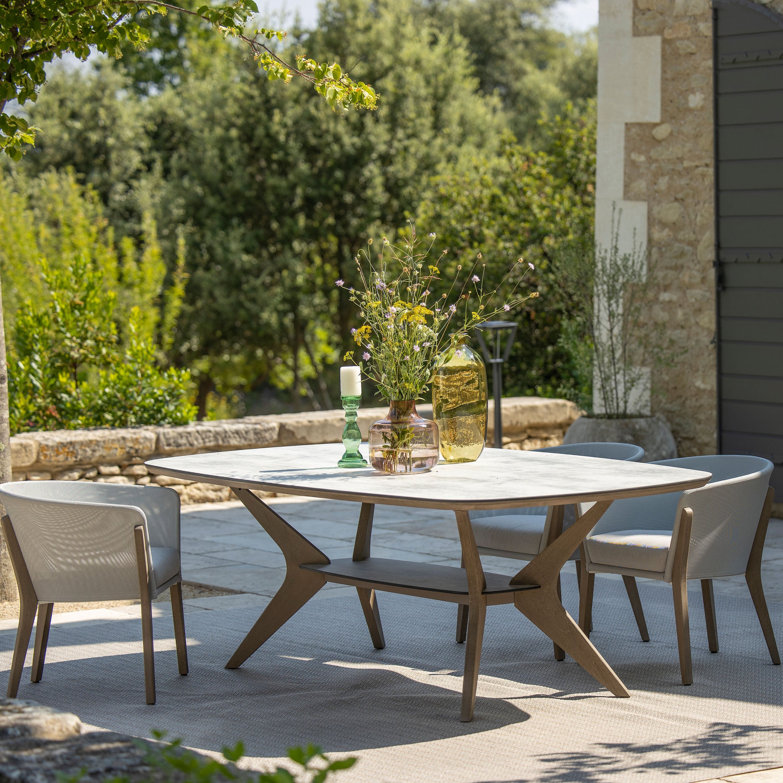 SELVA Dining Table